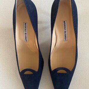Manolo Blahnik Tora Navy Suede Heels